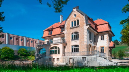 Schwarz Etienne