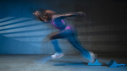 Dina Asher-Smith takes off on a sprint © Hublot