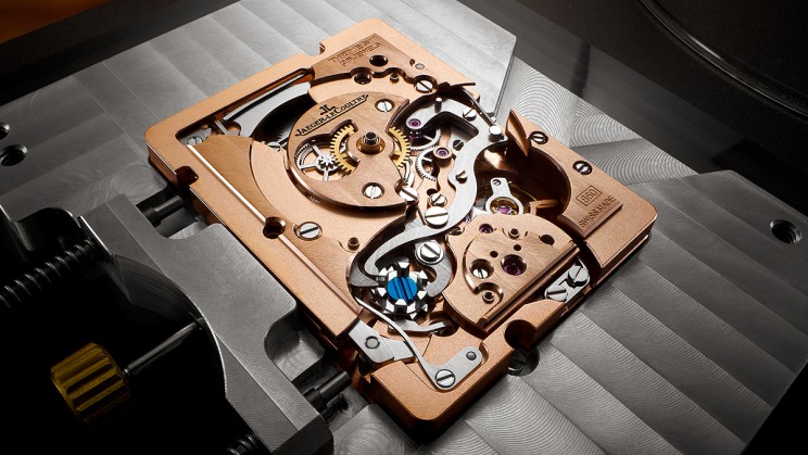 Mouvement of the Reverso Tribute Chronograph in Pink Gold © Jaeger-LeCoultre